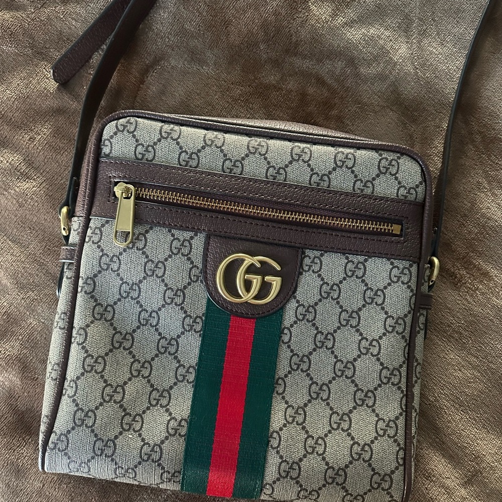 Gucci Ophidia messenger crossbody bag. New without tags.